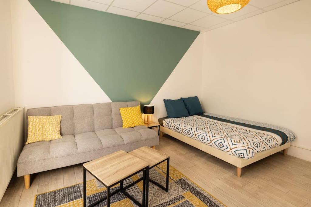 Le Central A - Tout Equipe - Centre-Ville Gare Montluçon Exteriör bild